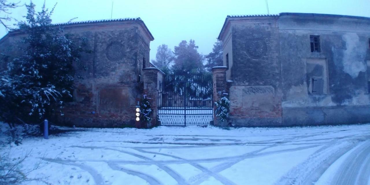 Lo Scrigno Di Lara Vila Ceresara Exterior foto