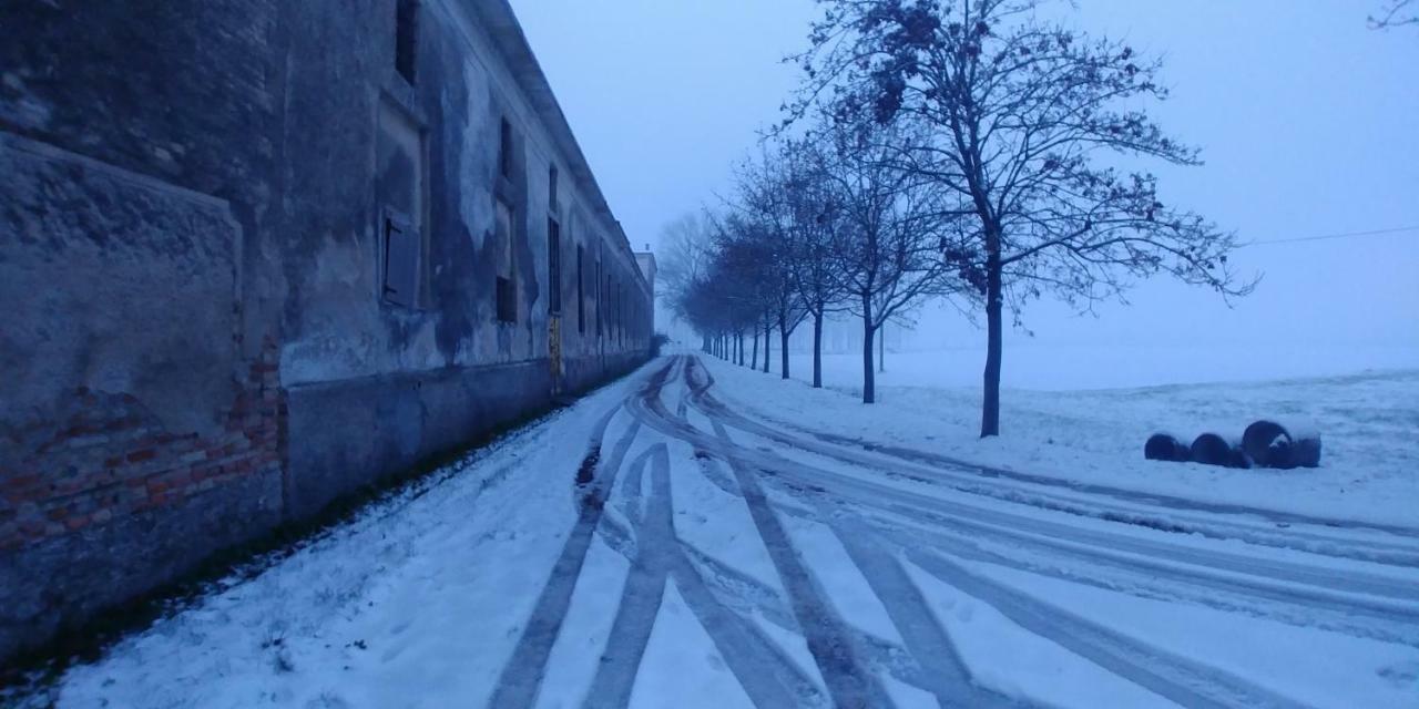 Lo Scrigno Di Lara Vila Ceresara Exterior foto